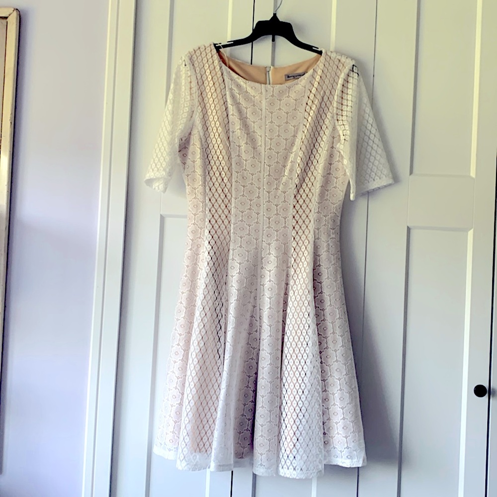 Danny‎ and Nicole lace dress Size 12 lined formal party old money